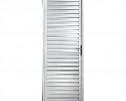 Instalação de janela de madeira Instalação de janela de madeira