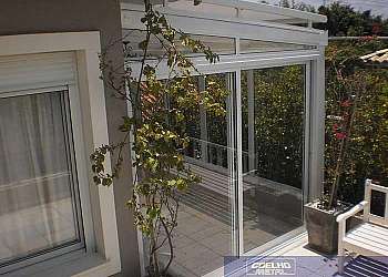 Esquadrias de alumínio e vidro temperado Esquadrias de alumínio e vidro temperado