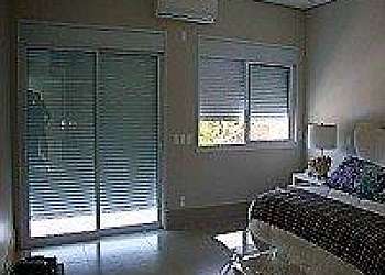 Janela de alumínio com persiana Janela de alumínio com persiana