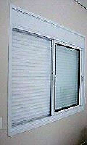 Janelas com esquadrias de alumínio Janelas com esquadrias de alumínio