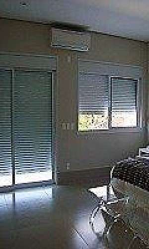 Portas com persianas integradas Portas com persianas integradas