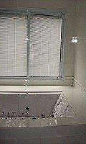 Portas e janelas com persianas integradas Portas e janelas com persianas integradas