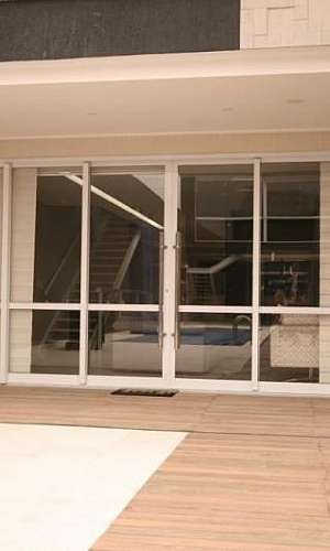 Portas e Janelas de Alumínio Portas e Janelas de Alumínio